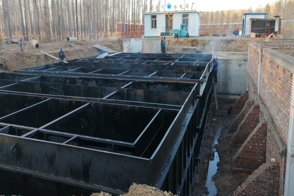 地埋式一體化生活污水處理設備為何要避免接觸硬質材料？