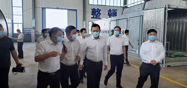 朝陽市委副書記、市長謝衛(wèi)東蒞臨一諾環(huán)保產(chǎn)業(yè)園考察并指導工作